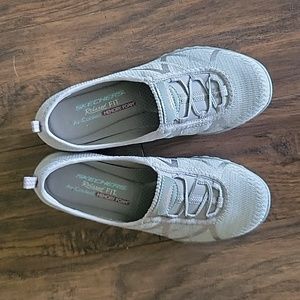 Skechers Breathe Easy Relaxed Fit Sneakers Size 7